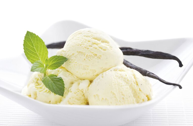 Мороженое со вкусом ванили